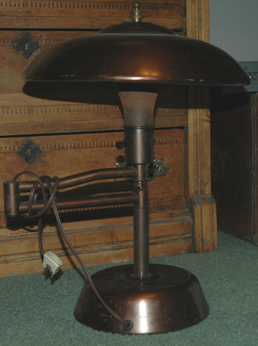 Neat 1950's lamp. Need some help with I.D. Thanks - Lamps