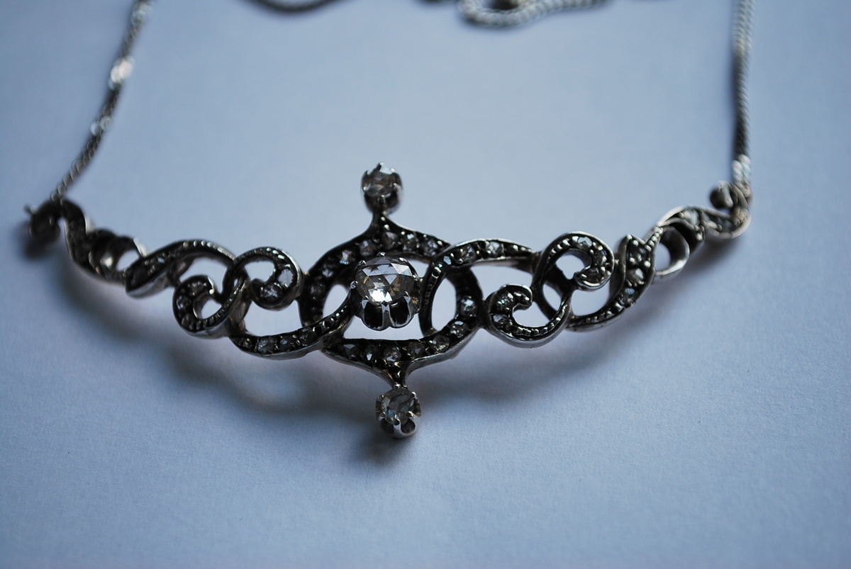 Victorian gold necklace with diamonds set in silver