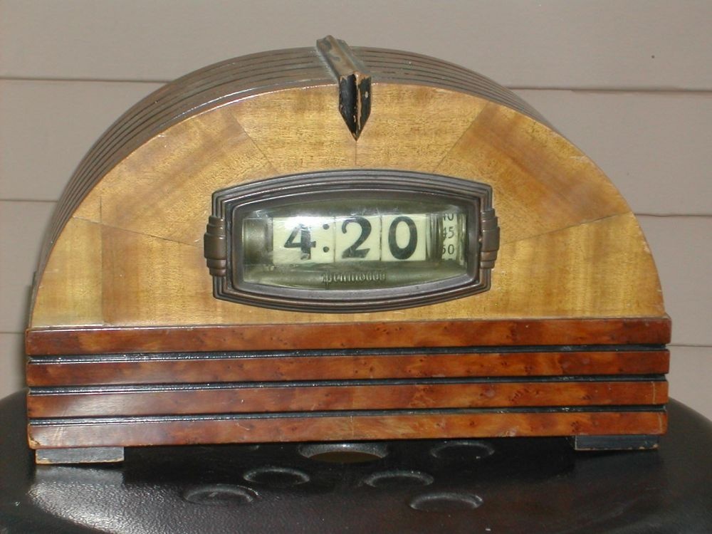 Pennwood Model #1364 - Clocks