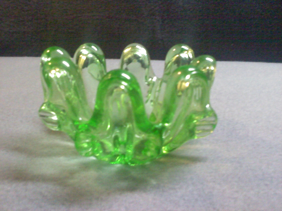 GLASS ASHTRAY - Art Glass