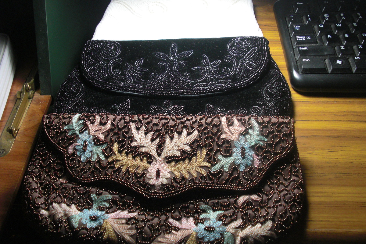 beaded purses,