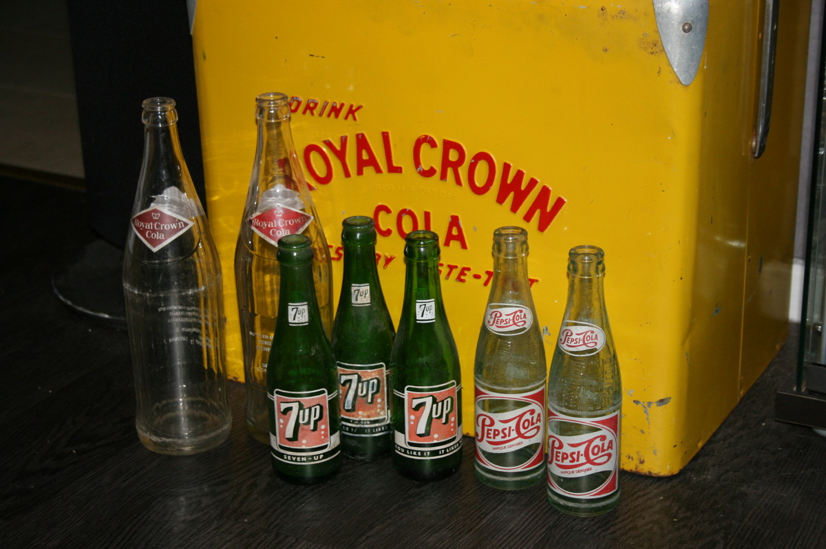 pepsi & 7up bottles