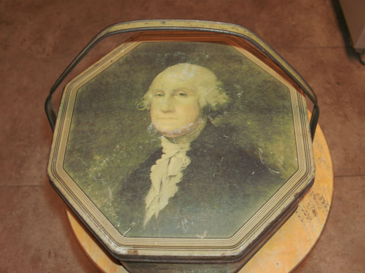 Loose-Wiles bisquit tin/GeorgeWashington