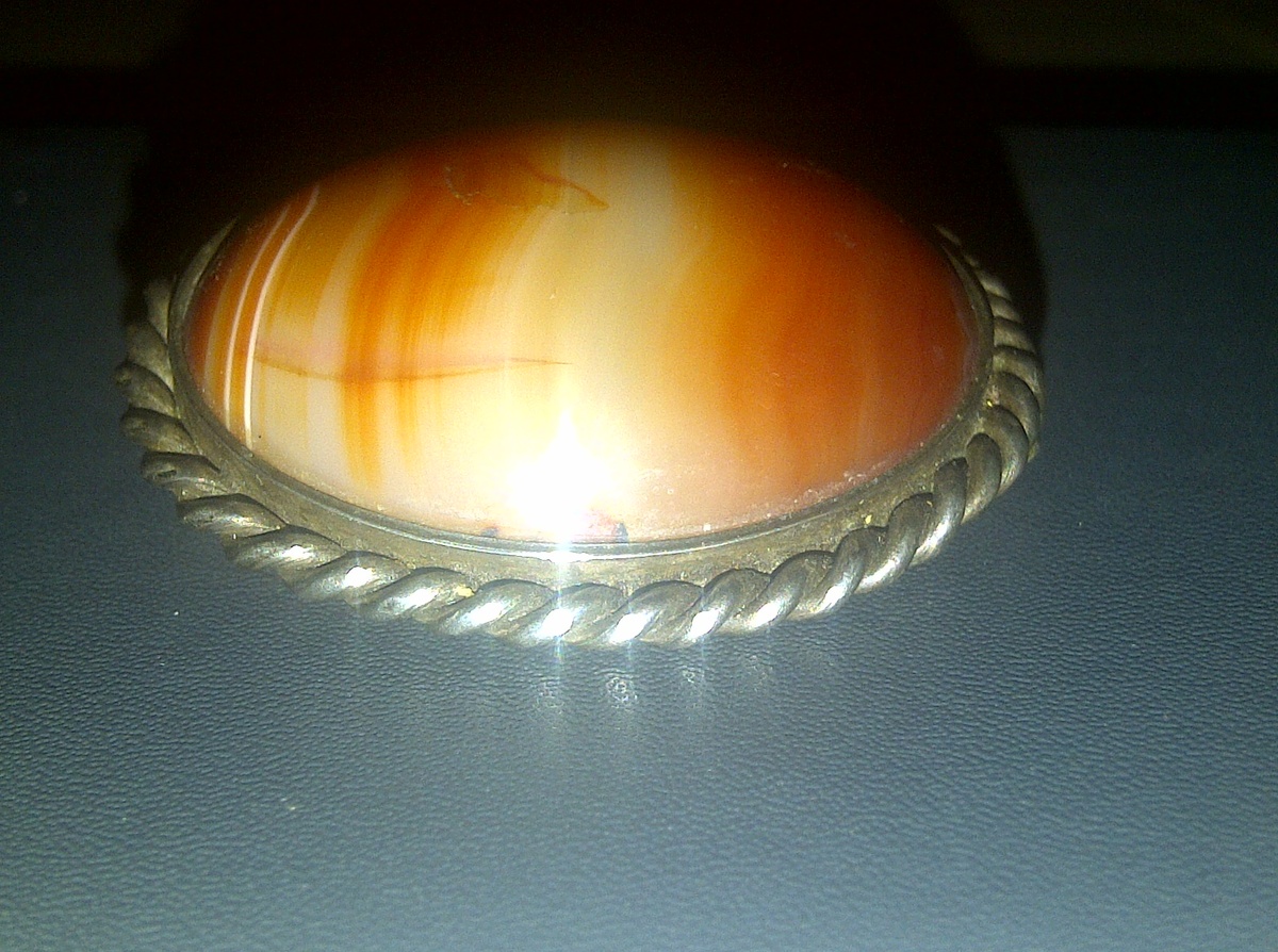 Georgian agate brooch?