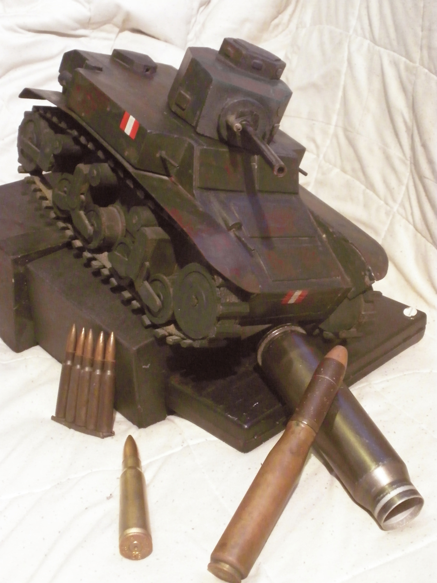 Handmade wooden M3 Stuart Tank. English unit markings. Trench art?  - Military and Wartime