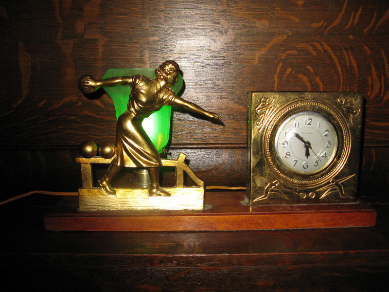 Art Deco Lady Bowler Clock/Lamp 