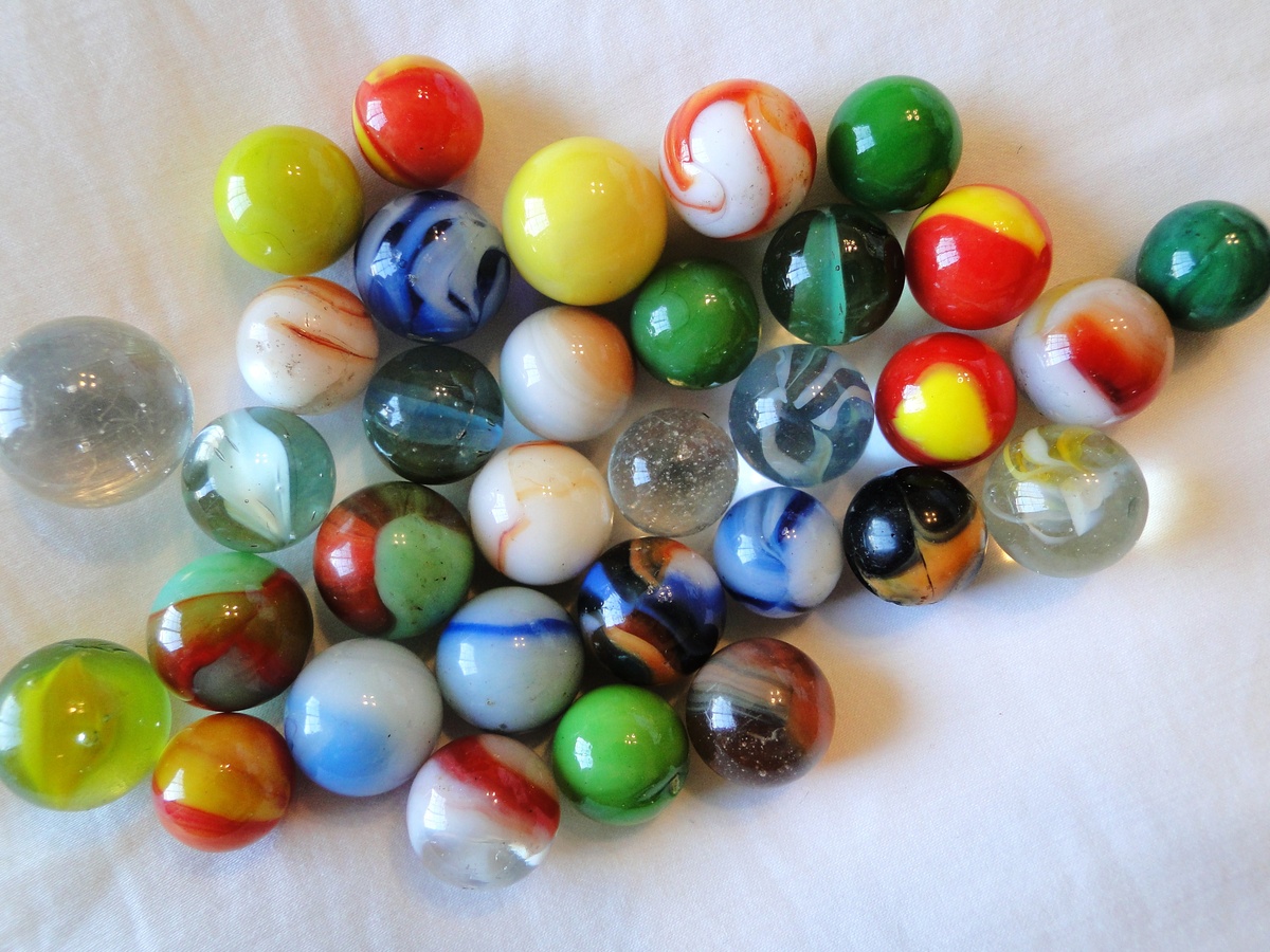 What kind of Marbles are these. I inherited a collection but do not know what they are. - Art Glass