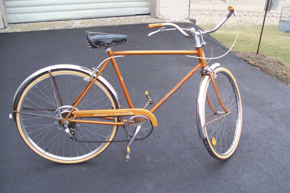 1968 Schwinn Collegiate 5spd - Outdoor Sports